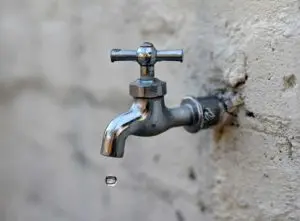 how to fit an outside tap